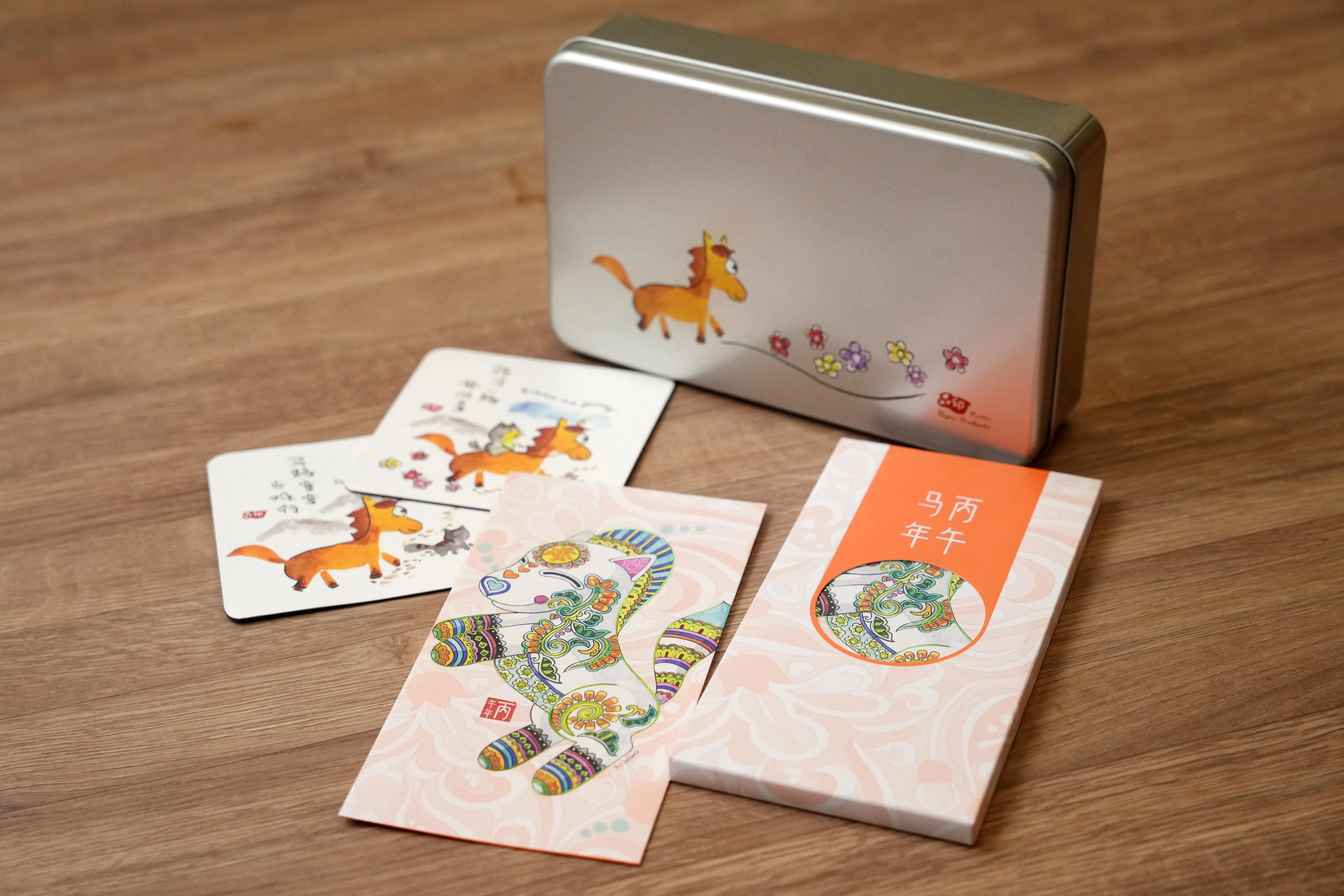 品印将铁盒红包配套部分收入所得捐给Home慈善机构。（谢智扬摄）