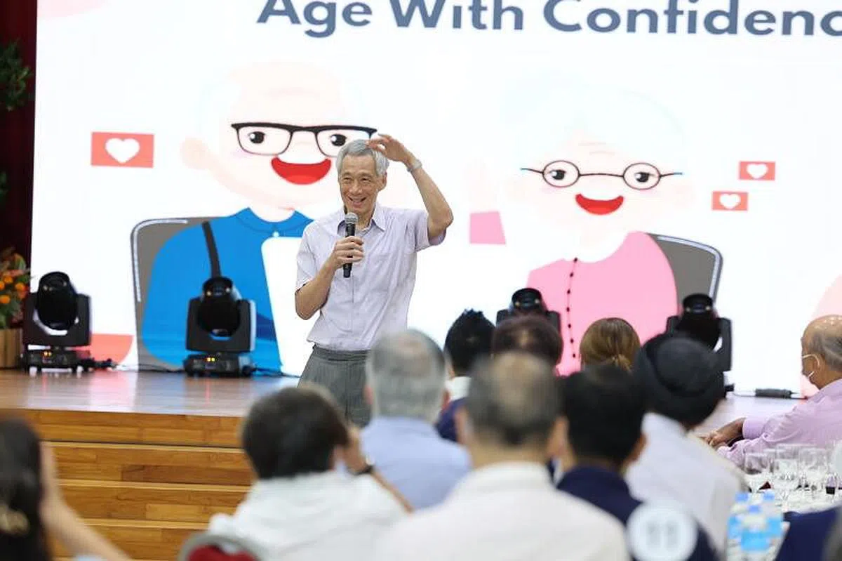 ACES Care 支援热线今天起启用，周一至周五上午9时至下午5时开放。（梁麒麟摄）