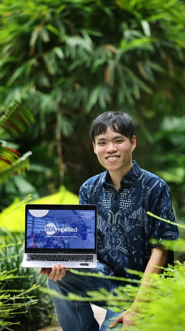 陈展田能言善道，展开炉边对话等社交活动，激发多国青年的交流热情。（陈渊庄摄）