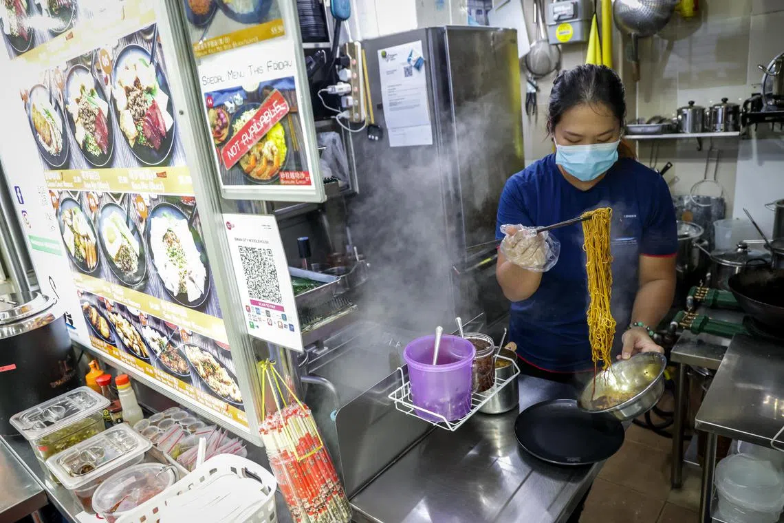 天鹅城面家，由来自砂拉越诗巫的刘美桃开设，专卖东马料理。（叶振忠摄）