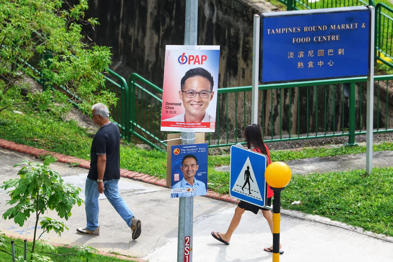 代表行动党参选的是东北区市长朱倍庆，工人党则是曾参选的符策涫。（何家俊摄）