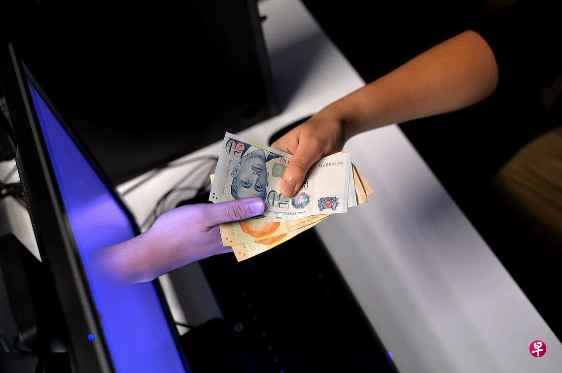 一个月内经手逾60万元孟加拉客工无牌汇款监五周罚千元| 联合早报