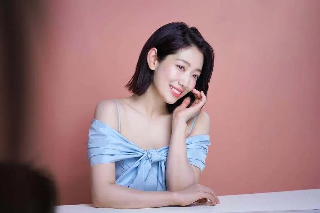 朴信惠再怀孕 停工专心养胎