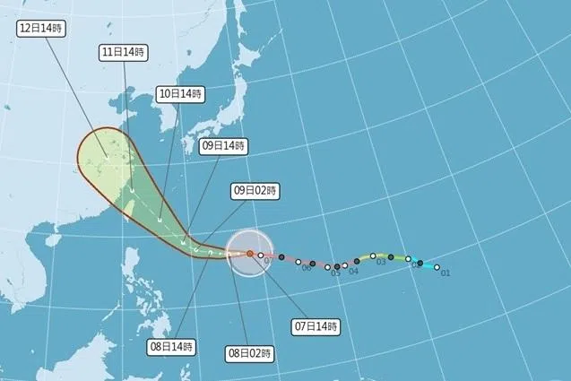 台风巴威逼近 台湾预置近三万兵力投入救灾