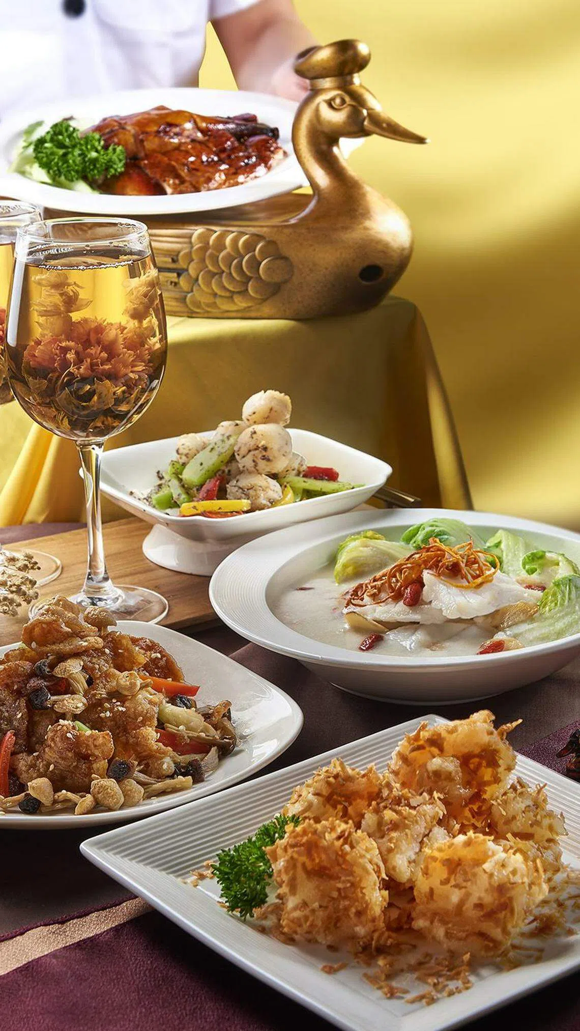 店小二的双亲节套餐灵活性大，从三人至十人皆有，价格从三人六道式$99起。（餐馆提供）