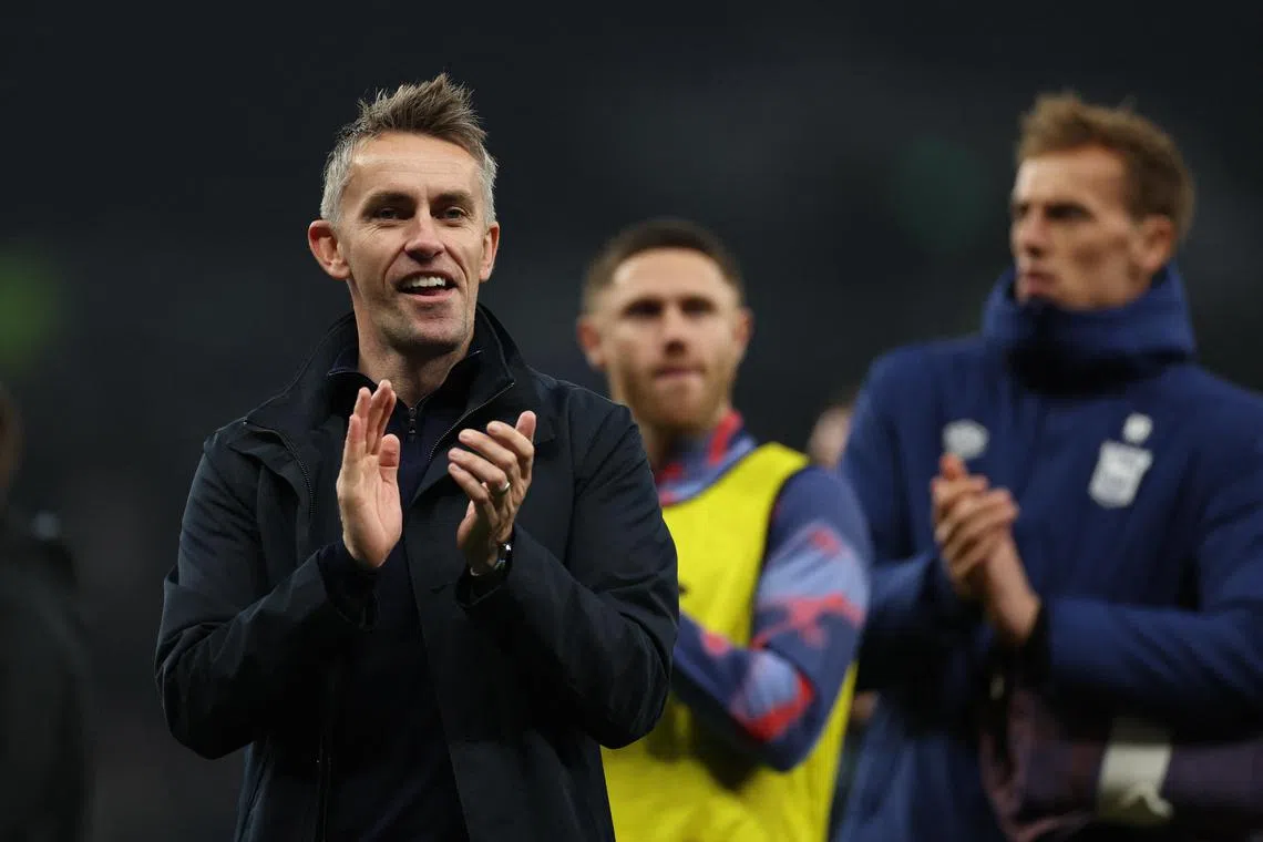 伊普斯维奇主帅麦肯纳是曼联旧将，并执教过曼联18岁以下队。（路透社）