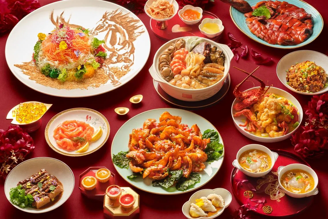 玉楼精心设计多款高档美味年菜，让宾客尽享口福。（酒店提供）