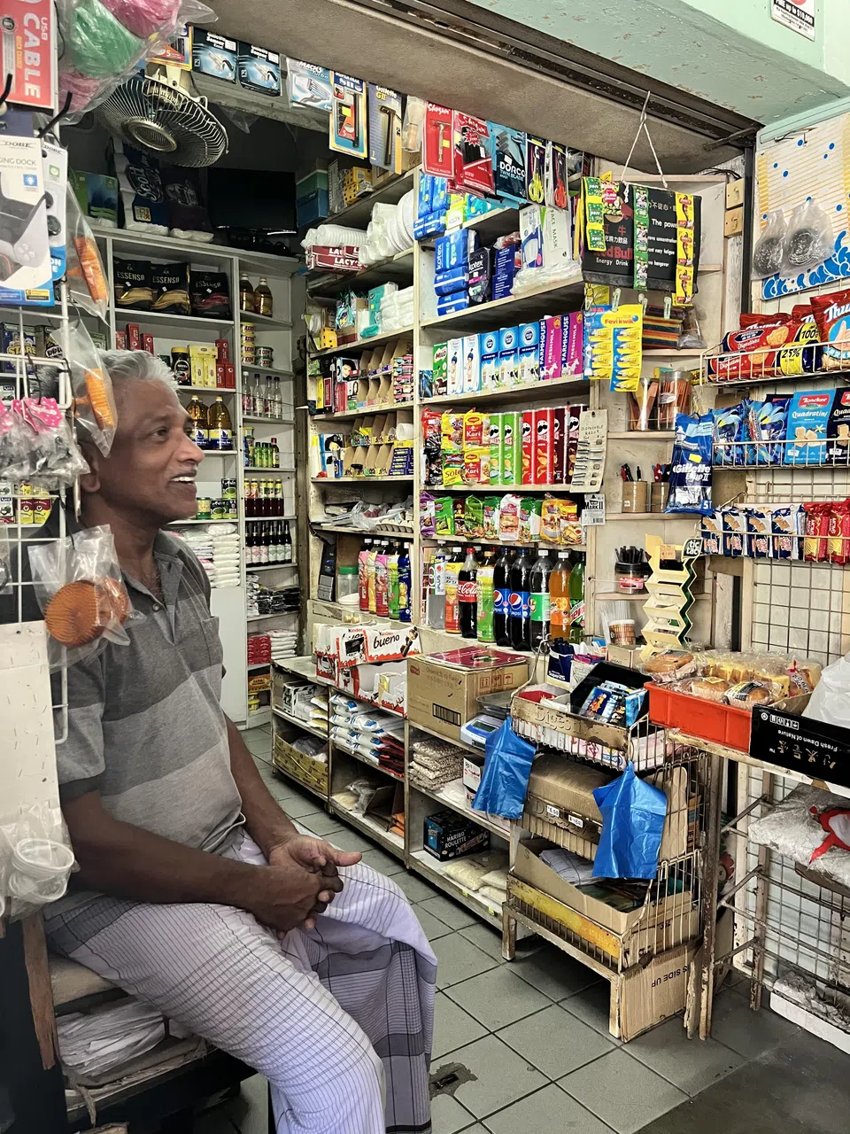 Mohamed Ishak守着有66历史的妈妈店S.S. Mydeen。（陈映蓁摄）