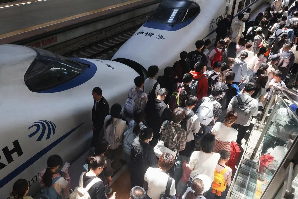 中国铁路新规：违规乘车并拒绝补票旅客将被限制购票