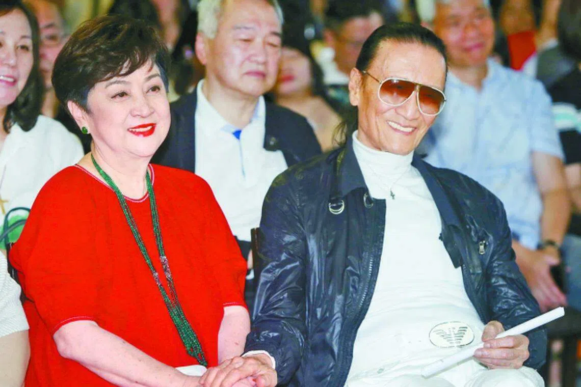 甄珍推出传记时，谢贤为她站台。（互联网）