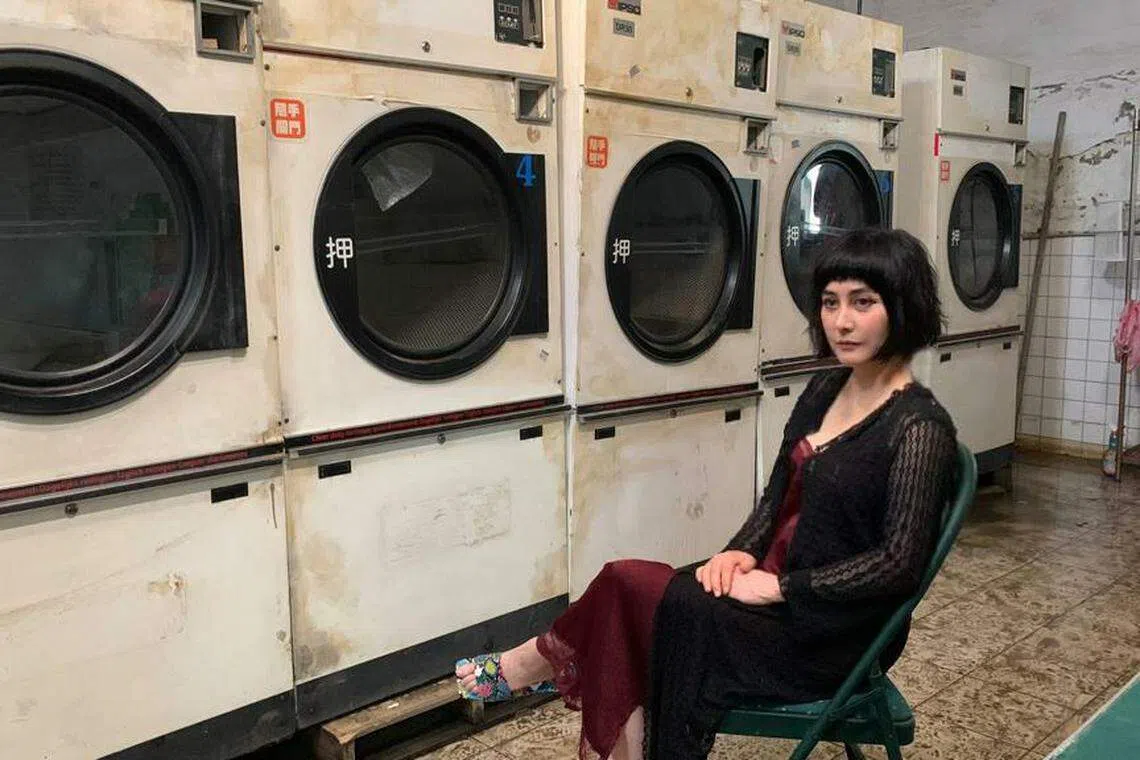 何超仪演出惊悚片《蝴蝶大厦》。（受访者提供）