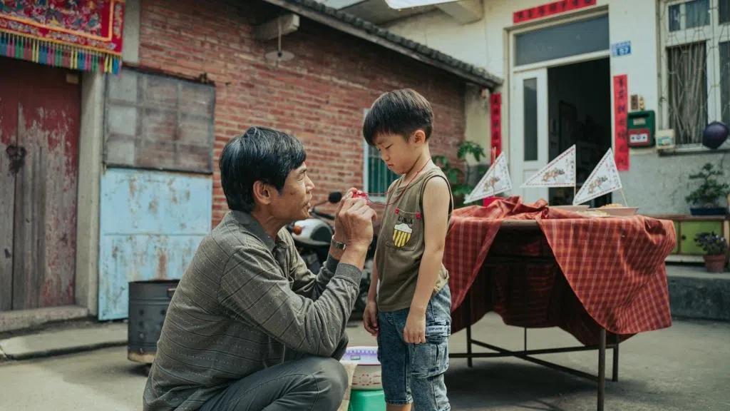 阿公给翰旻的护身符暗藏玄机。（互联网）