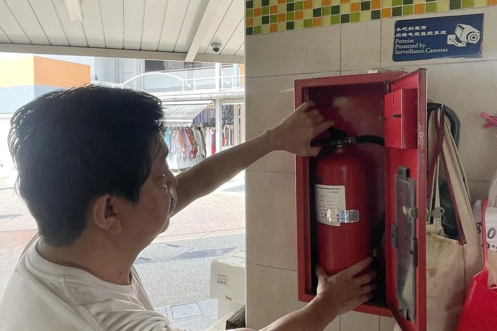 交流站：组屋电梯大厅应装置灭火器