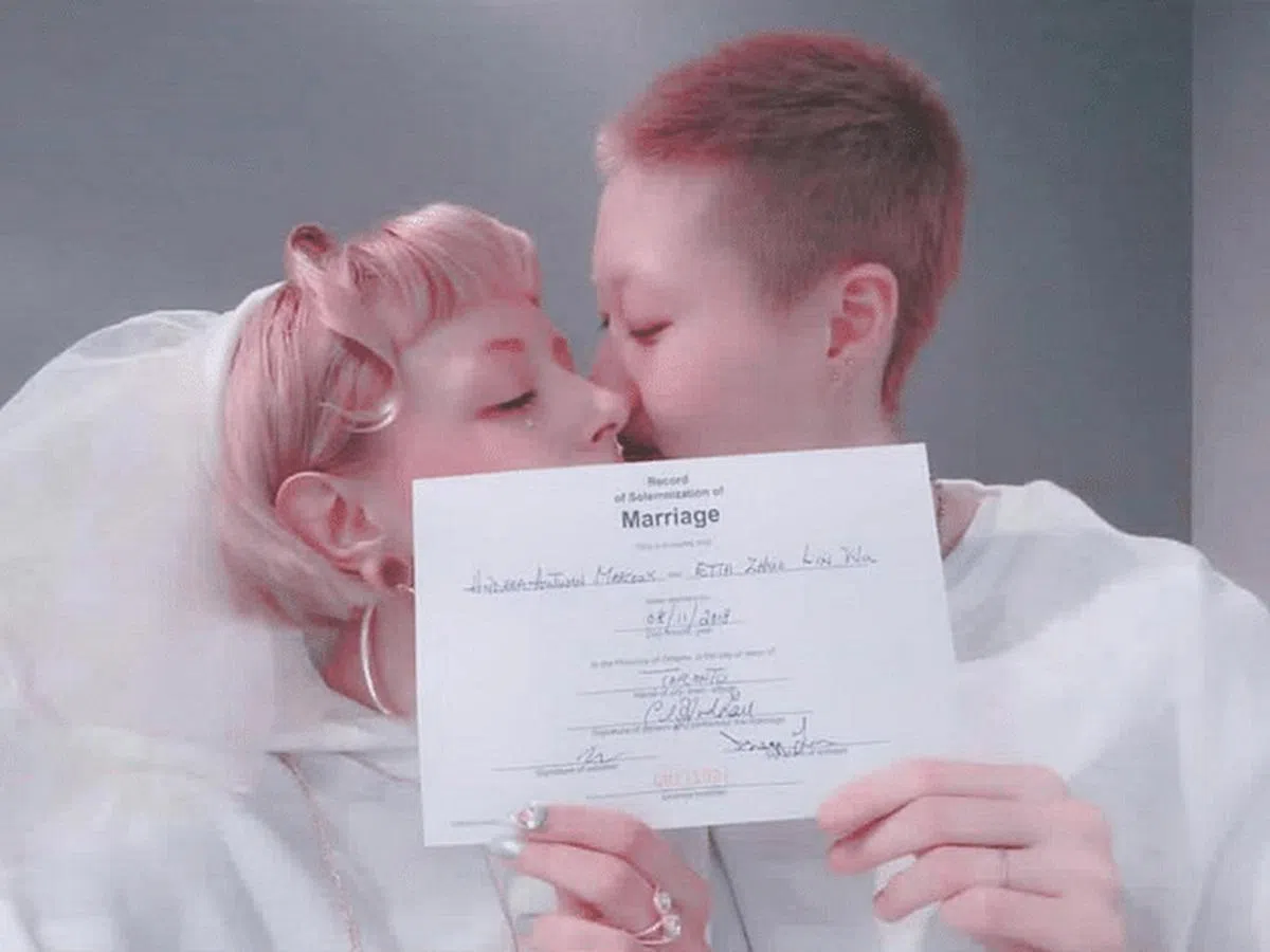 吴卓林与大12岁的女友Andi在2018年结婚。（图/互联网）