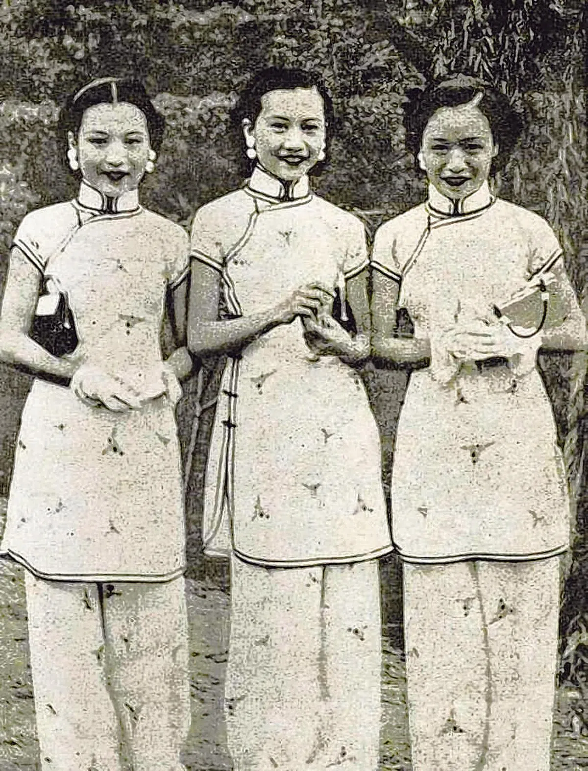 左起：梁赛珍，梁赛珠，梁赛珊三姐妹。