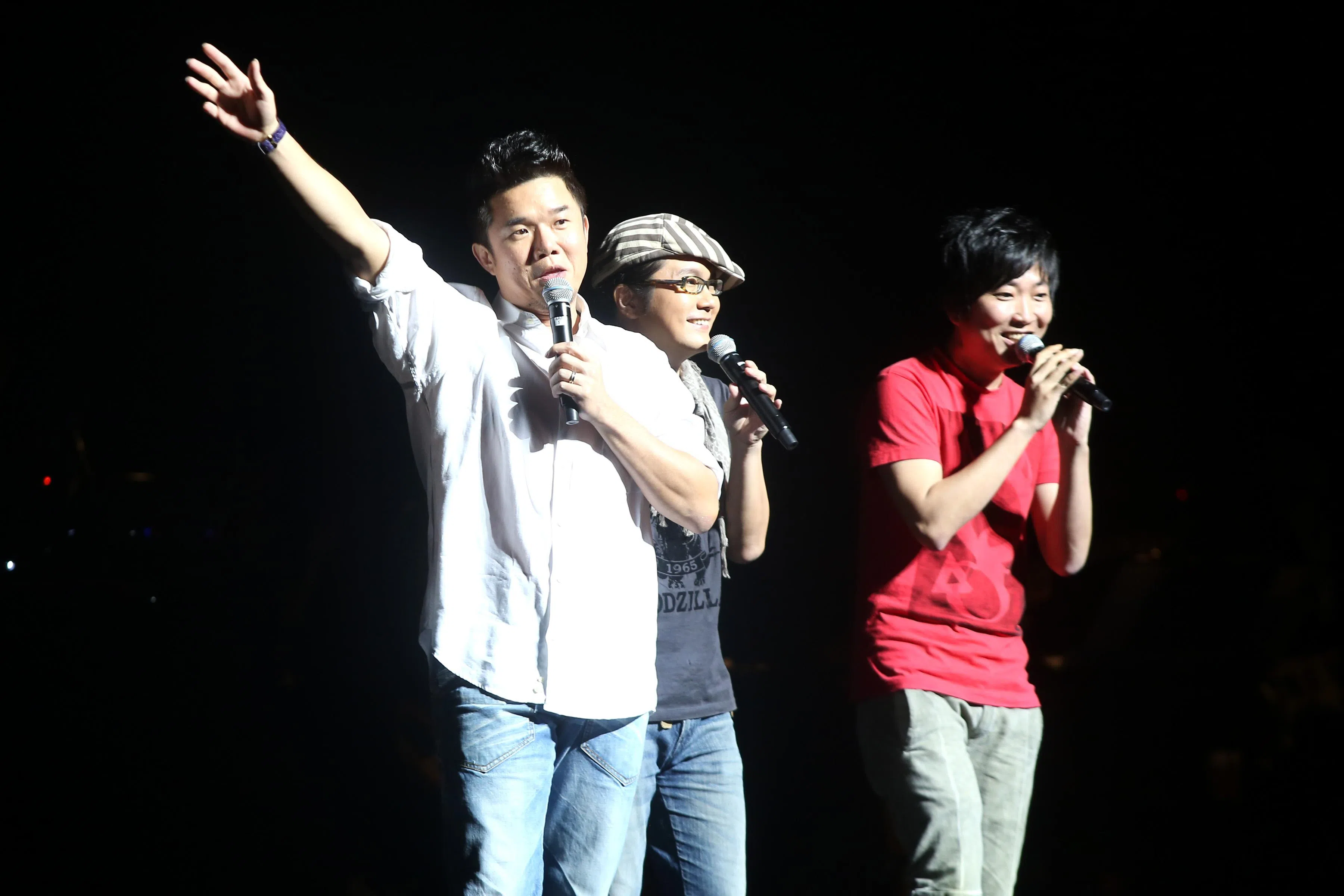 2013年，苏梽诚（左起）、刘晋旭和林倛玉在“明天31”新谣演唱会上合体演出。（档案照）