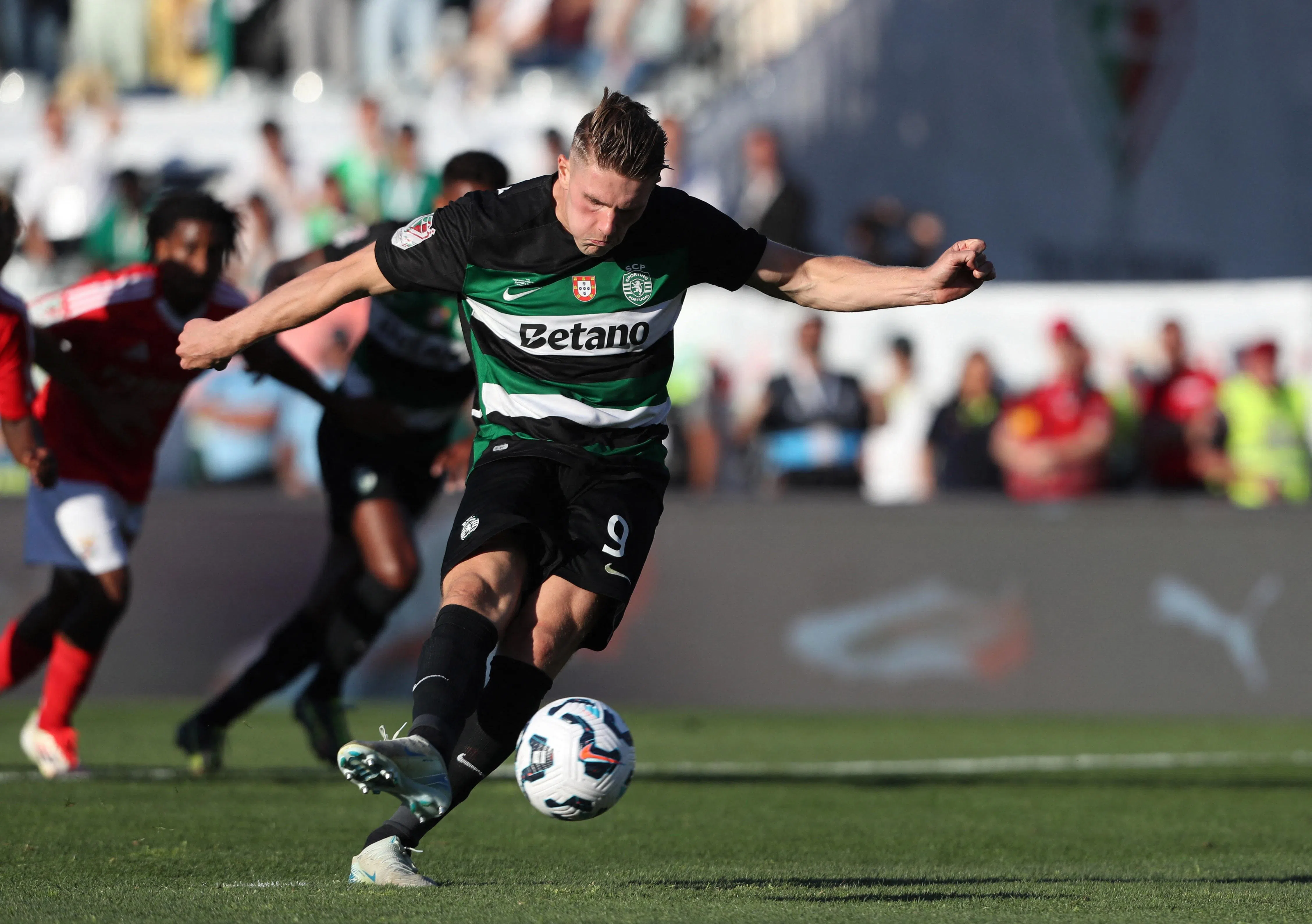 连续两届荣膺葡超金靴的吉欧克勒斯据报已前往伦敦进行体检，加盟几乎只差官宣。（路透社）