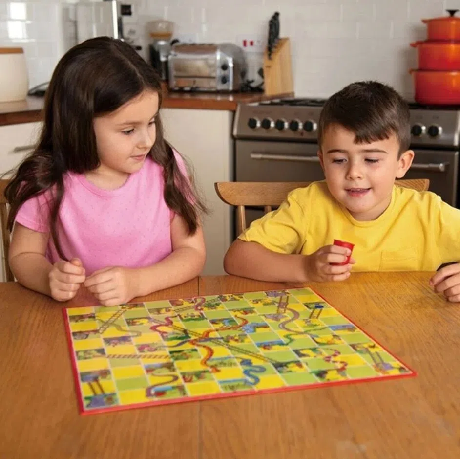 蛇年当然要玩经典蛇梯棋。（互联网）