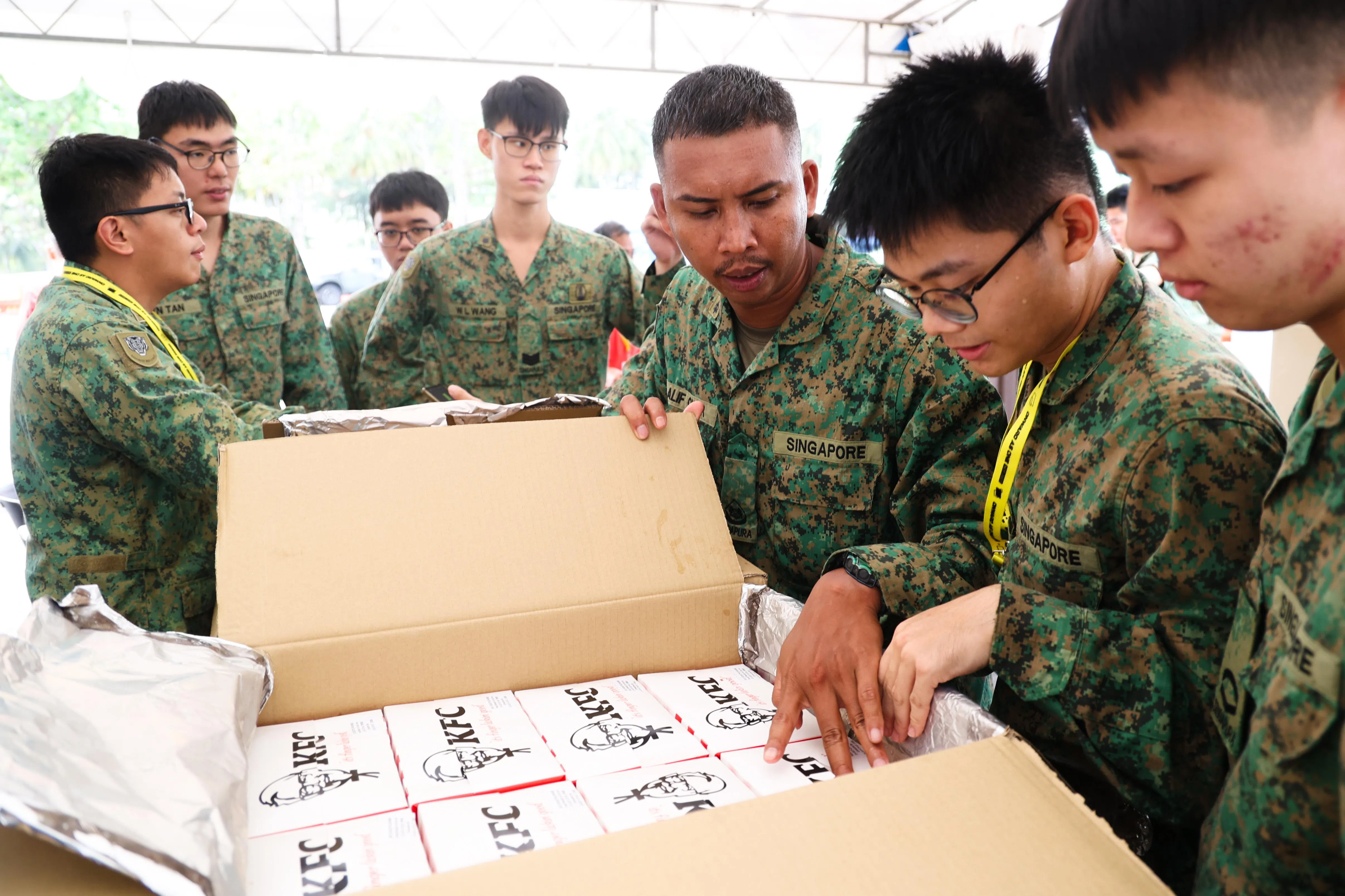 主办方会确保餐食营养均衡，让参与者体力充足为庆典做准备。（蔡家增摄）