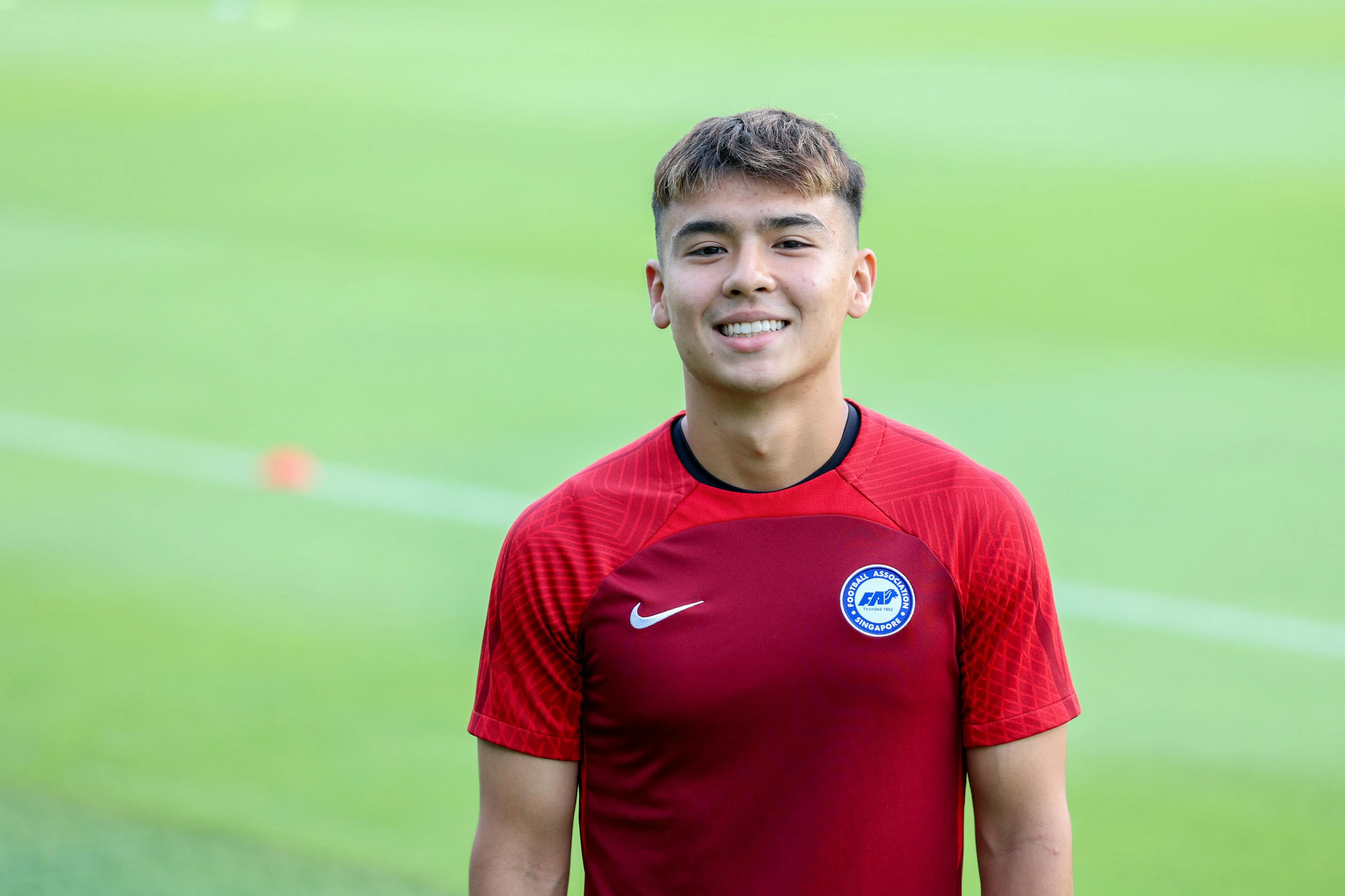 有着爱尔兰籍血统的加拉格尔曾在香港球队杰志（Kitchee）效力过两年，目前是新加坡国立大学传播与新媒体专业的大二学生。（蔡家增摄）