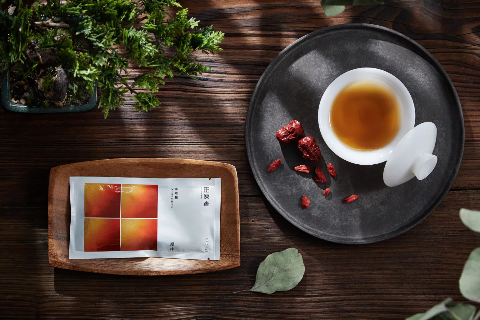 筋好眠滴鸡精加入中药材清热除燥，有助缓解孕期发热、便秘、口干舌燥的问题。（图/商家提供）