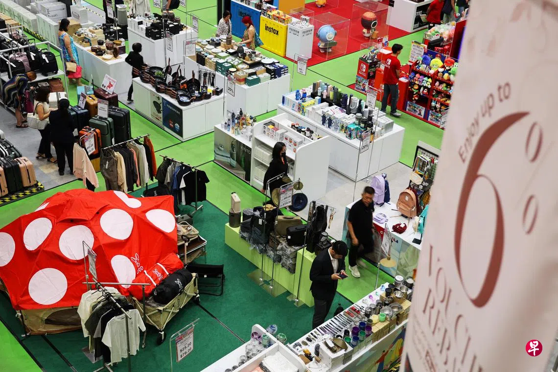 本地零售业销售10月同比增长2.2% | 联合早报