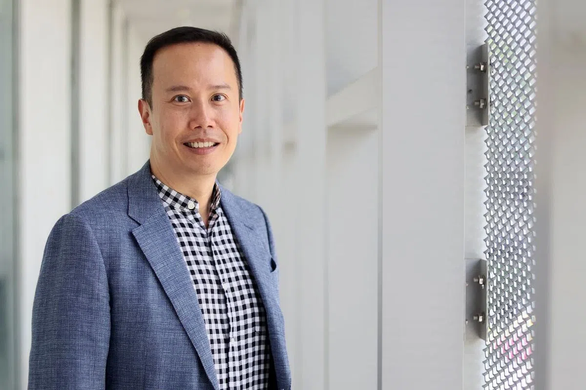 星纶控股总裁李坚辉认为，业者须培养数码专才，强化本地制衣业的竞争力。（龙国雄摄）