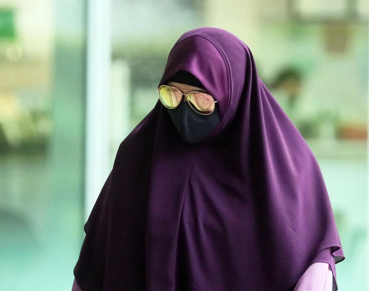 女雇主乌咪卡尔苏10月25日被判坐牢10年和罚款4500元。（海峡时报档案照）