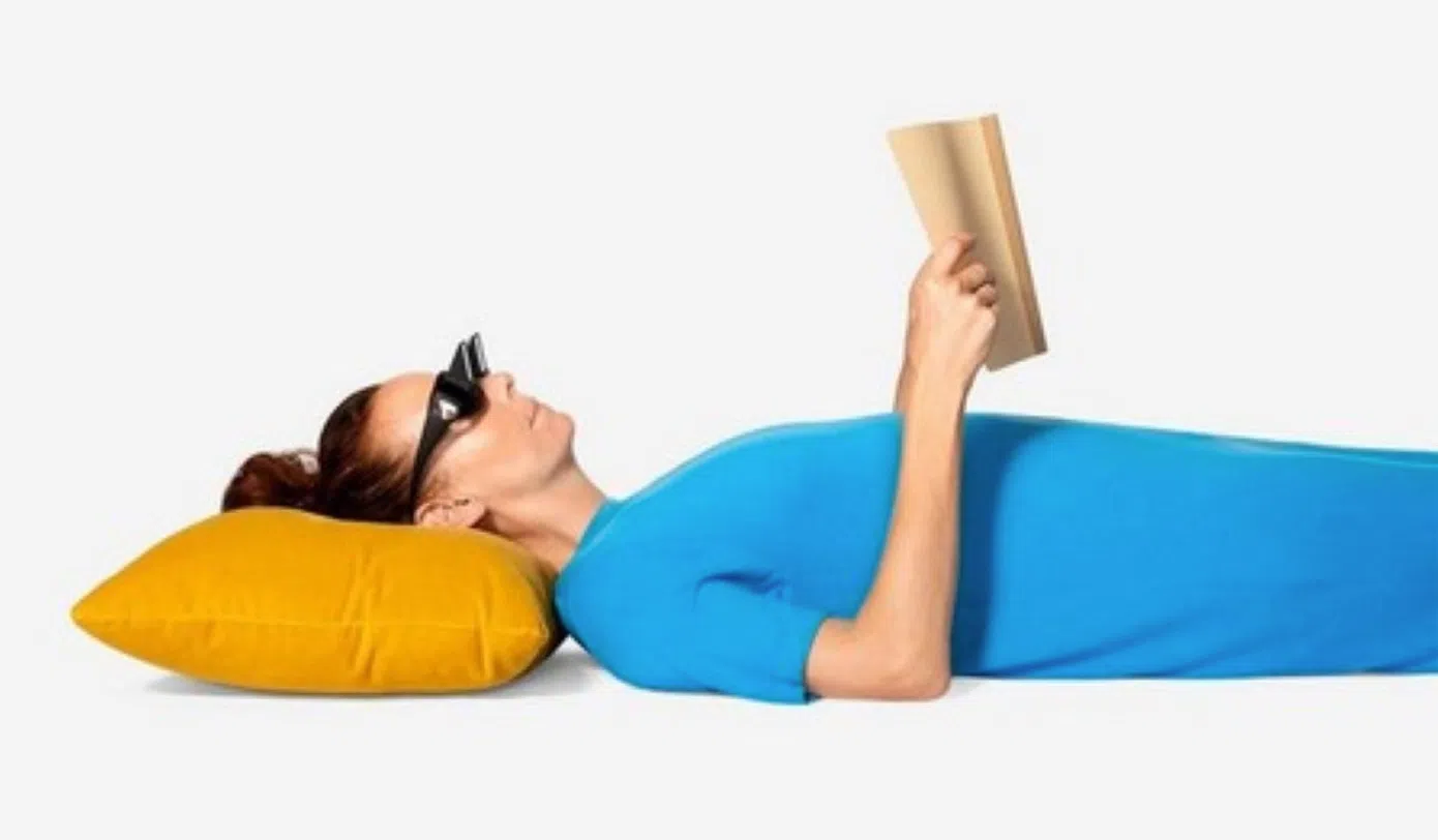 躺平能看前方的眼镜。（Flying Tiger Copenhagen ）