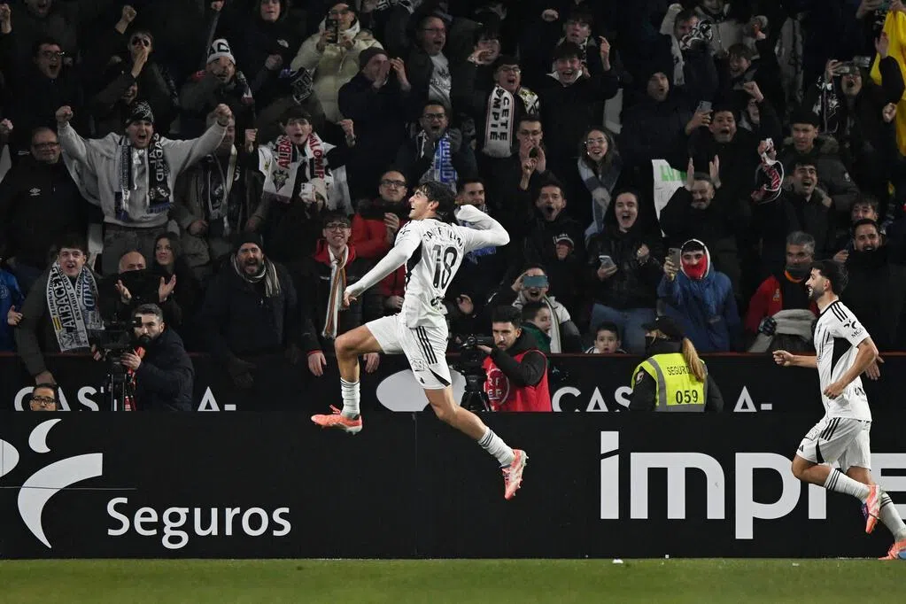 国王杯意外不敌西乙队 皇马新帅阿韦洛亚首秀吞败仗