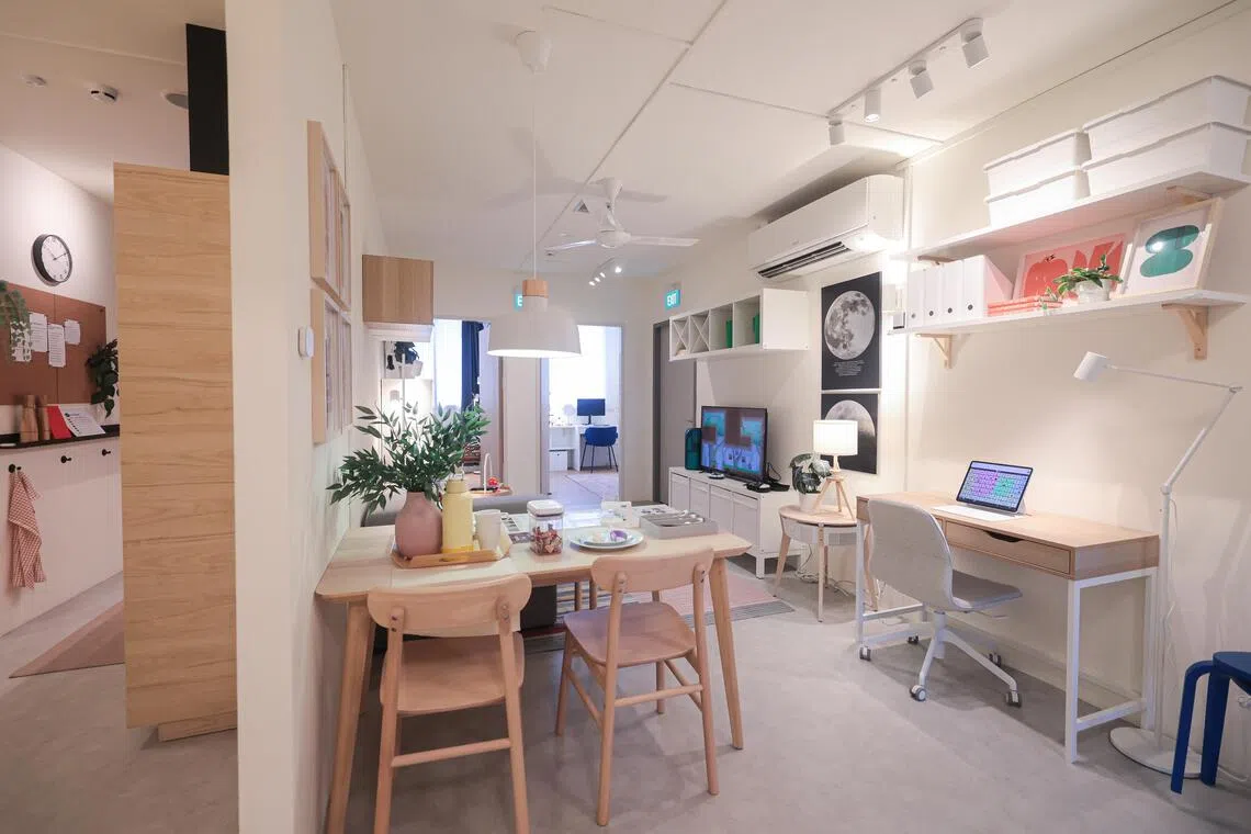 在看似组屋单位的模拟生活空间里，残障者可掌握实际生活技能，学会如何自主自理，独立生活。这个“自主生活模拟训练室”就设在新协立综合设施在扩建的新建筑Vista内。（李冠卫摄）