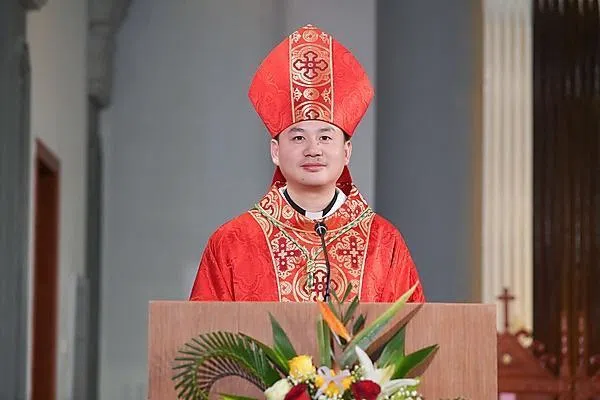 丁祖耀成为中国大陆最年轻主教