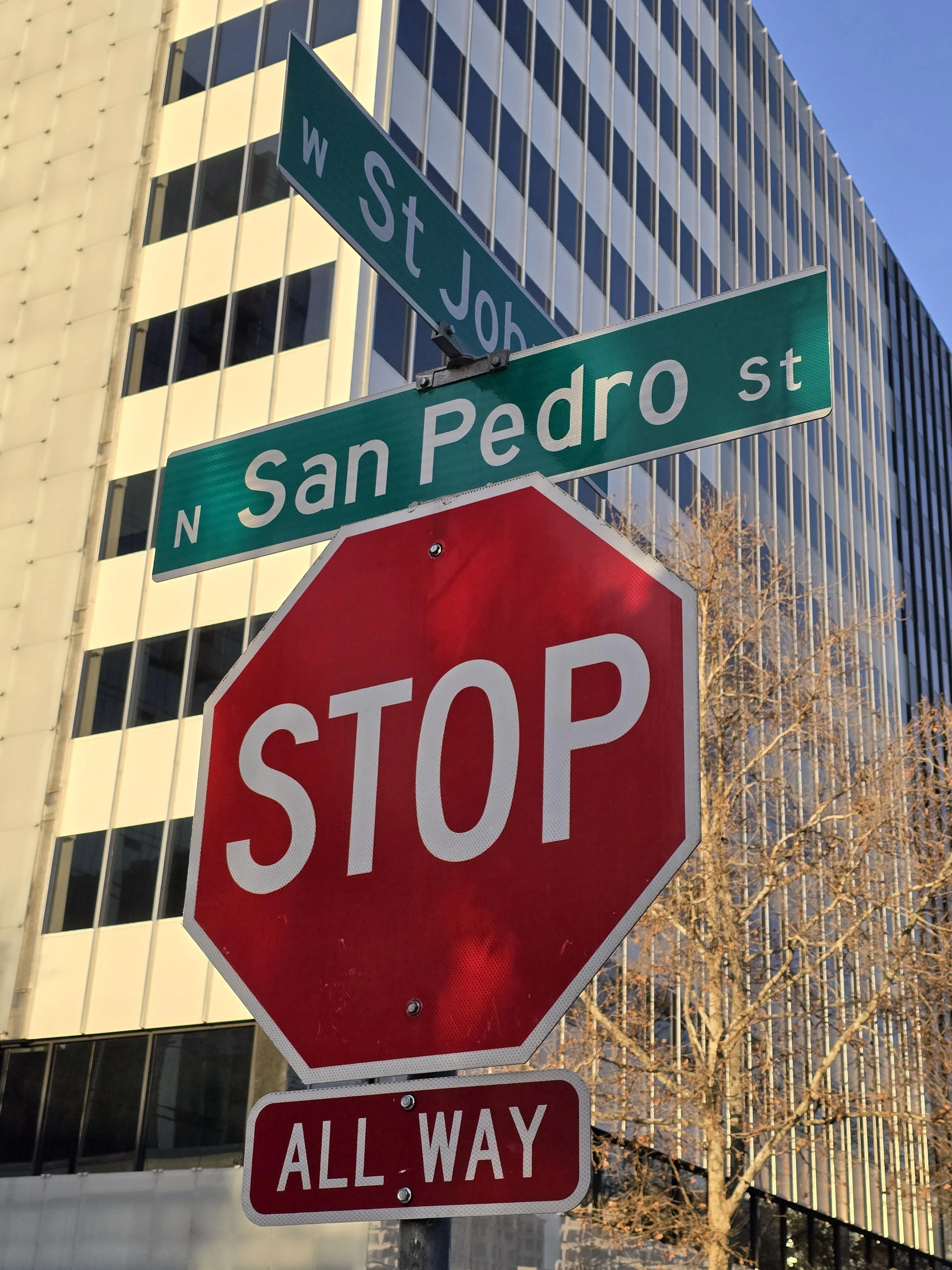 S24 Ultra拍的照片色彩讨喜，生动鲜艳。（黄少伟摄）