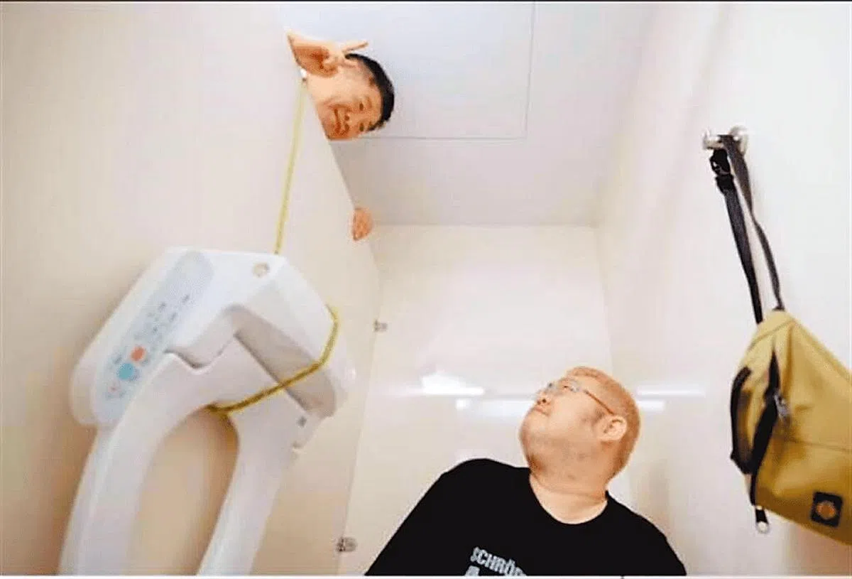 陈时中在政见宣传影片中的出场方式被外界批评“把恶心当有趣”。（互联网） 