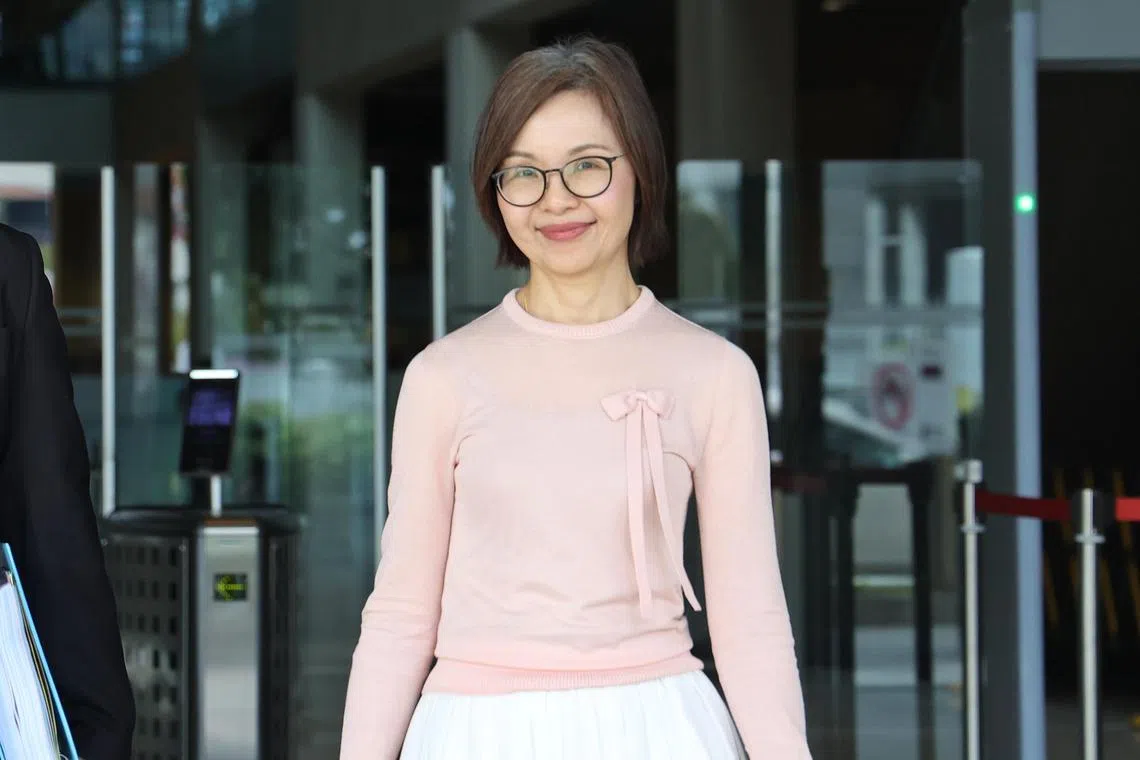 辩方证人廖名晖称，他在李冠芳（图）的要求下，于2018年2月28日和李冠芳与蔡深江见面，见证两人签署转股协议。（档案照片）