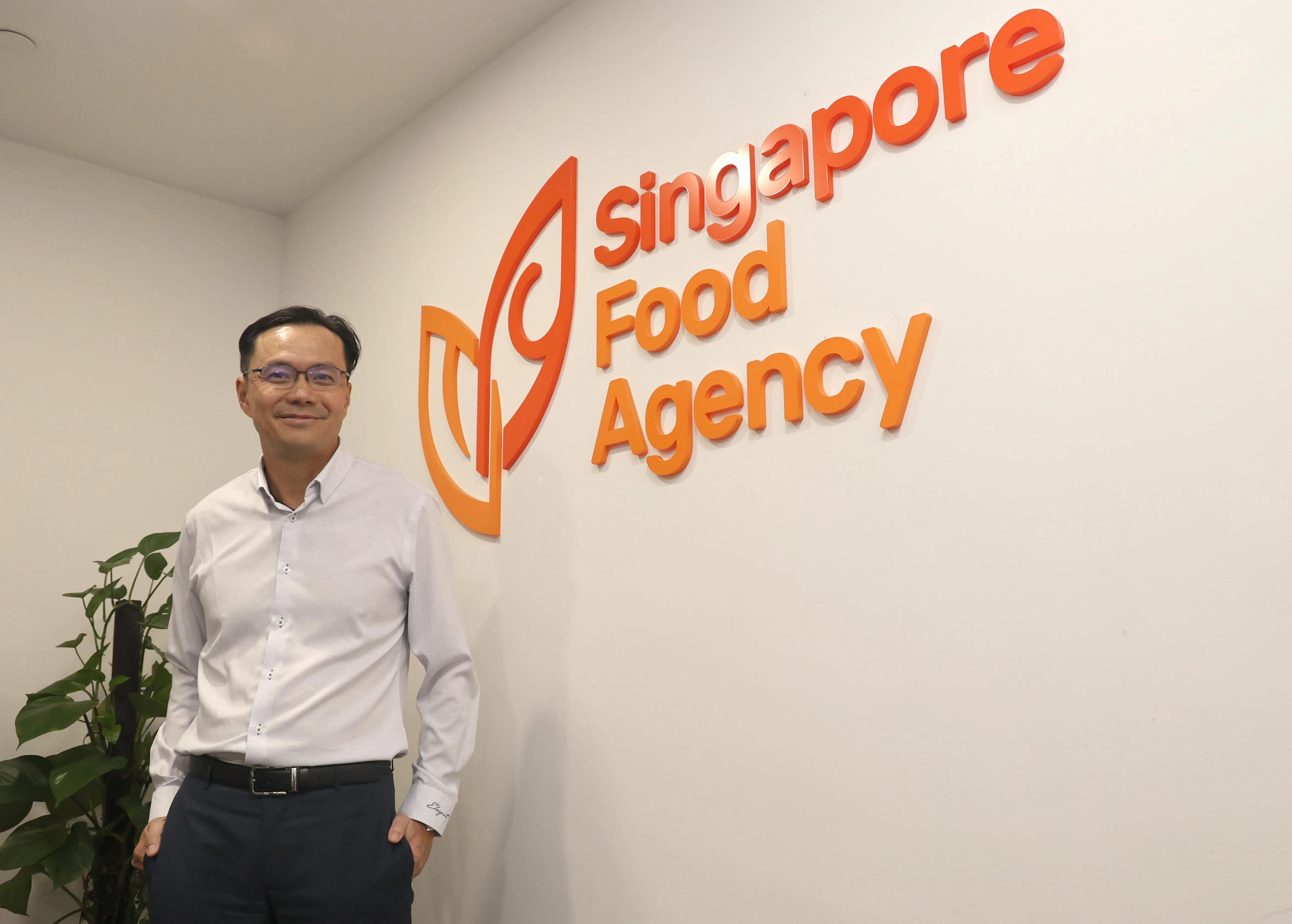 陈志荣说，不仅在新加坡，农业在全球属于新兴行业，需要更多时间逐渐成熟；本地农场也需要更多时间优化商业模式，实现经济可行性。（邬福梁摄）