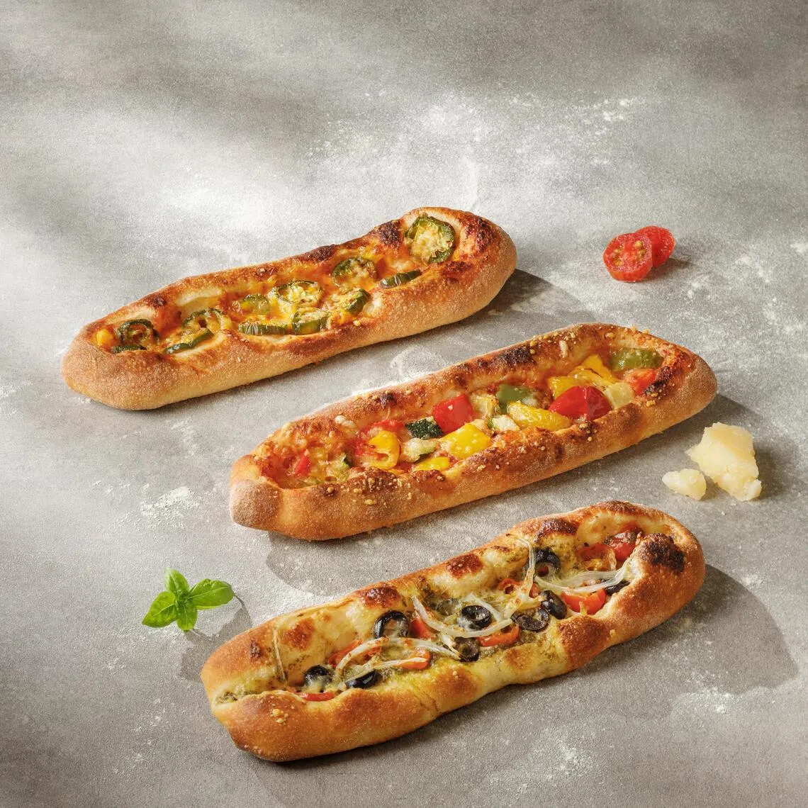 面包物语有新鲜出炉的比萨。（怡丰城提供）