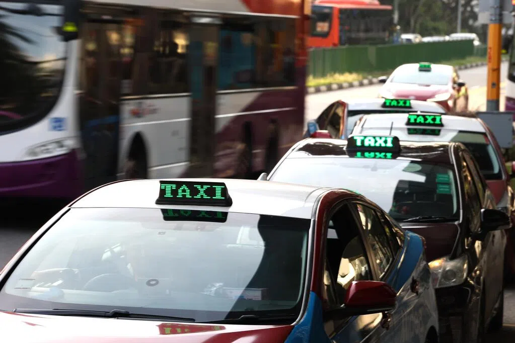 关注德士与私召车驾驶员权益 杨涴淩吁公众佳节期间文明乘车