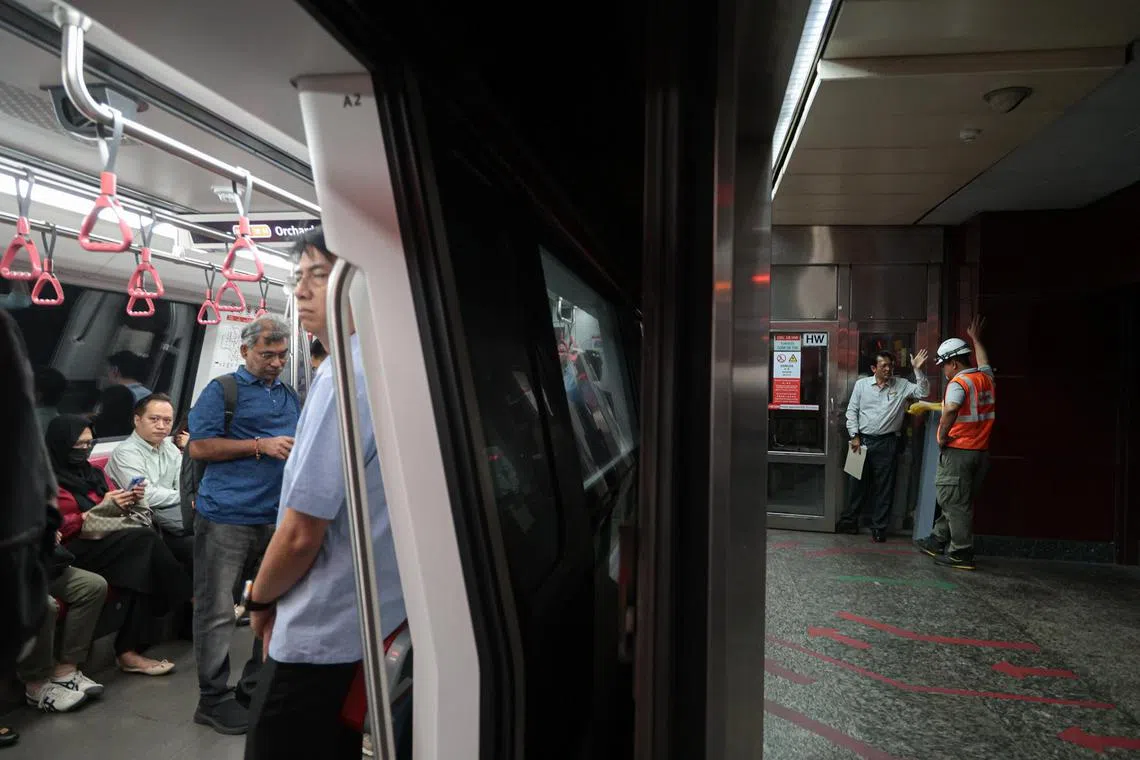 南北线靠近索美塞的地铁轨道星期二（7月8日）早上出现故障。（李冠卫摄）