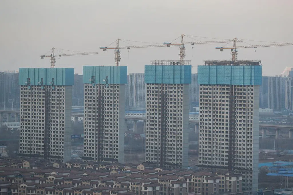 松绑政策暂止房价跌势 专家：楼市有望趋稳但风险未解除 | 联合早报