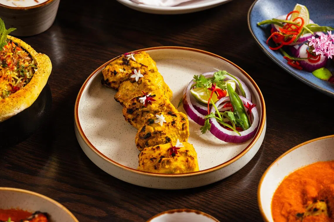 SanSara的烤鸡肉“Murgh Noorani Kebab”香嫩多汁。（餐馆提供）