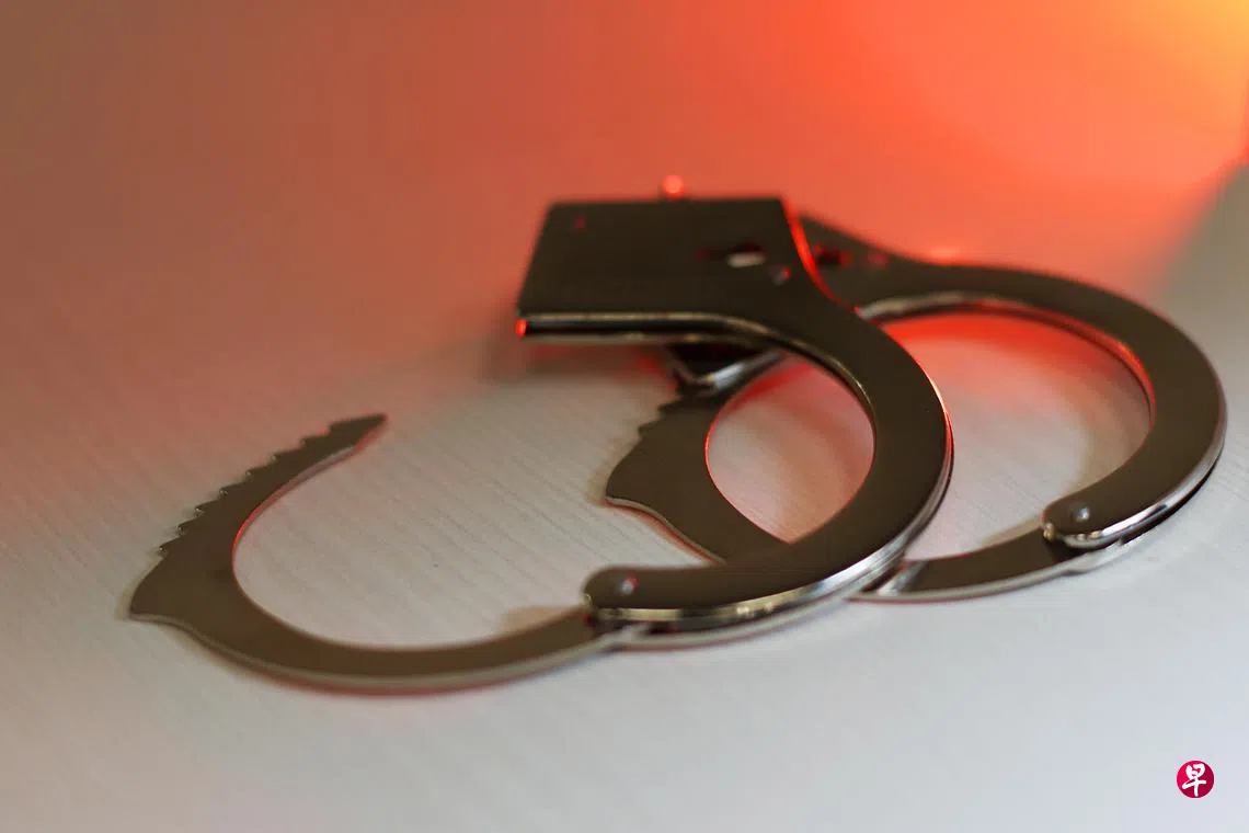 协助管理非法换汇和加密货币团队男子判监10个月| 联合早报