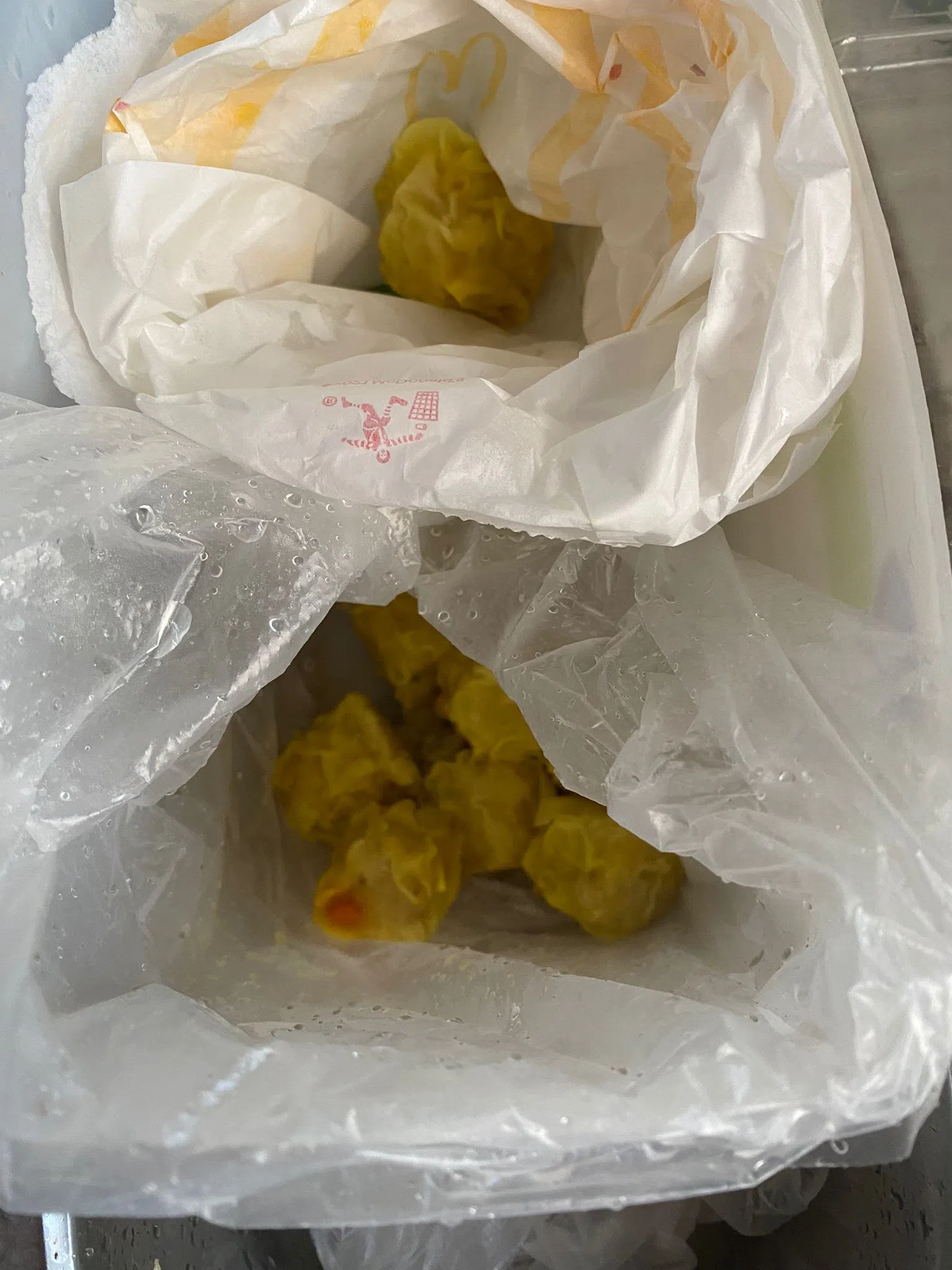 黄女士称烧卖未到期，但味道已变酸。 （受访者提供）