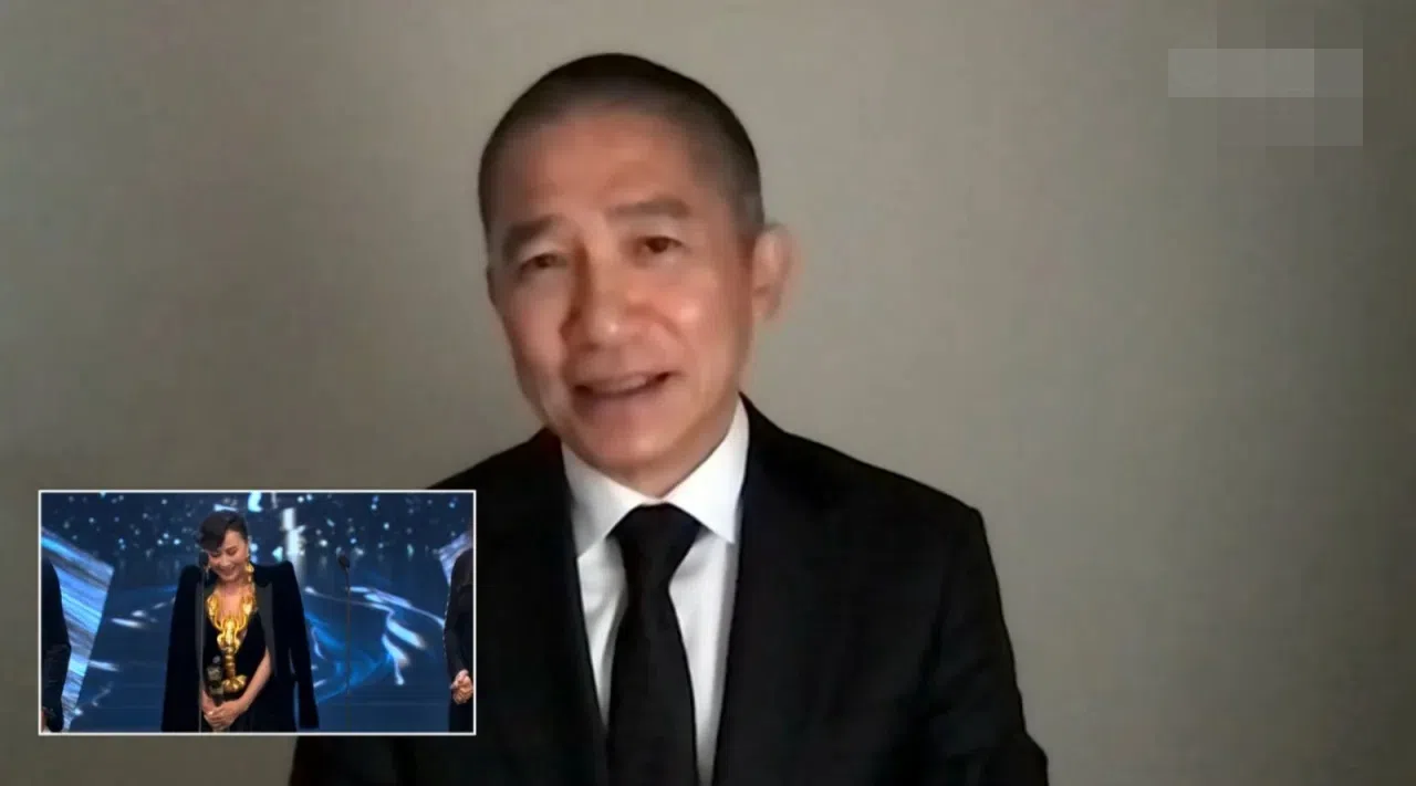 梁朝伟隔空阻止老婆用“伟大演员”来形容自己，两人搞笑互动闪瞎现场。（互联网）