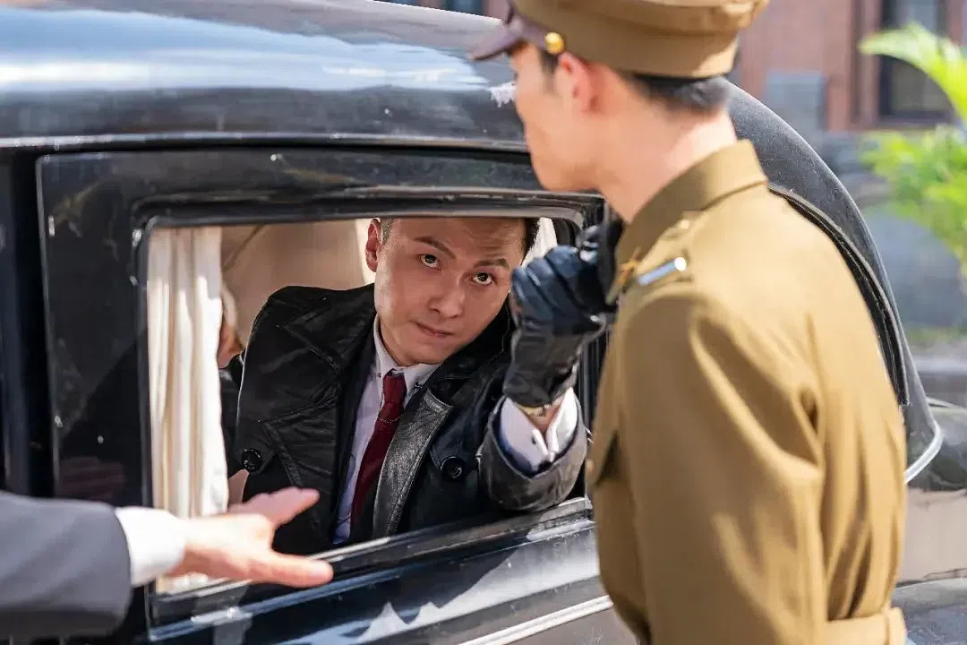 王浩信担任主演的悬疑题材短剧《隐蔽的世界之秋蝉》2024年于抖音上线。（互联网）