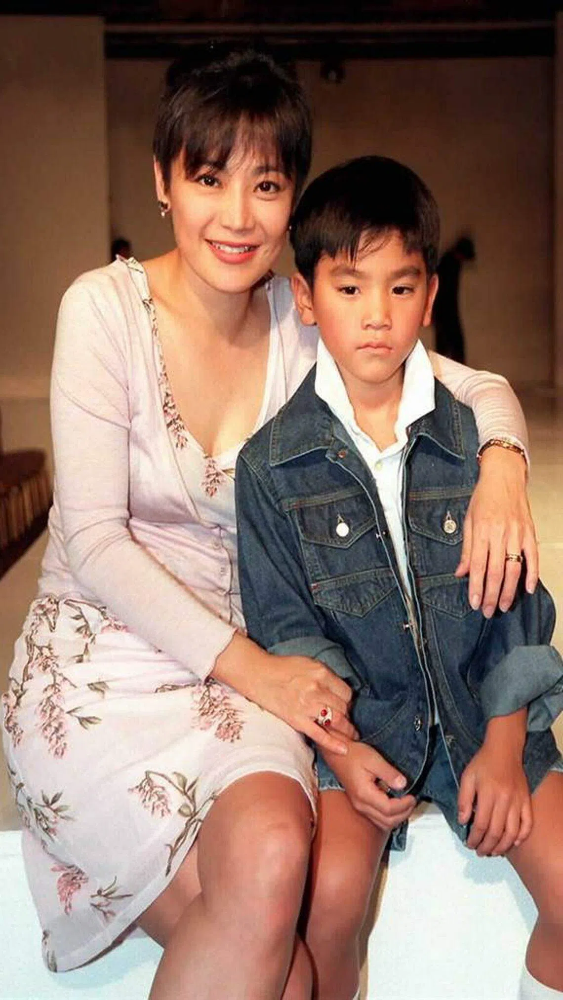 张艾嘉当年花三年陪伴儿子王令尘。（互联网）