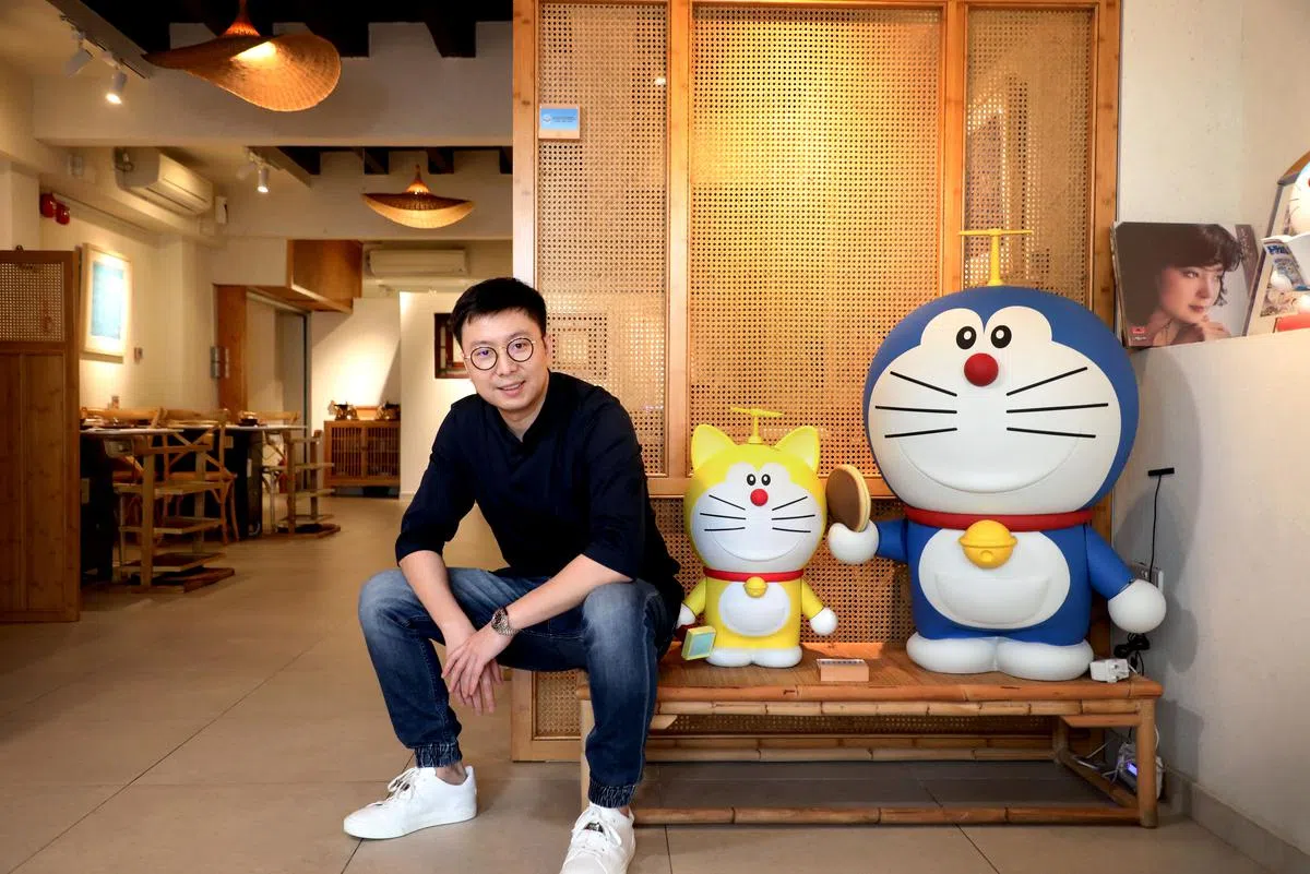 小叮当超级爱好者、藏家张硕。