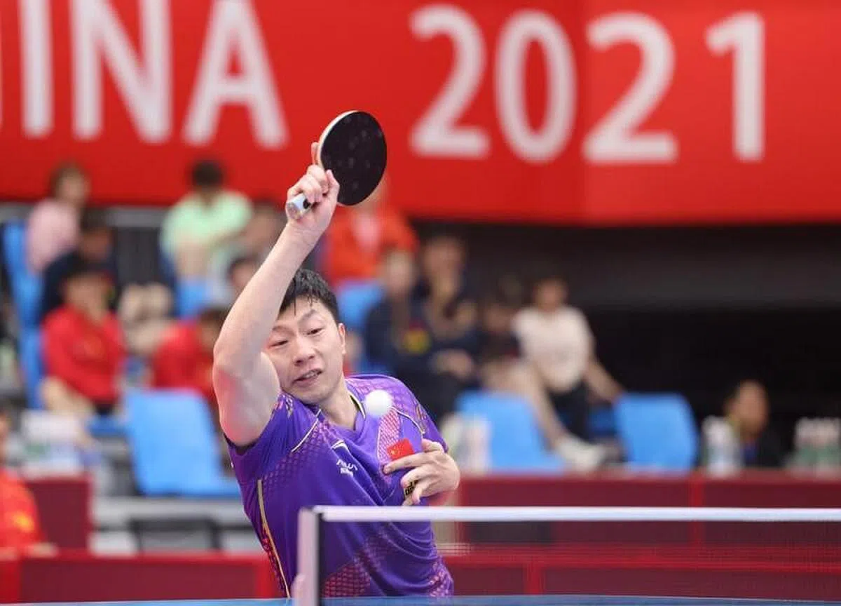 中国男乒队长马龙曾为了延长运动员生涯对他饱受伤病的膝盖进行了手术治疗。（新华社）