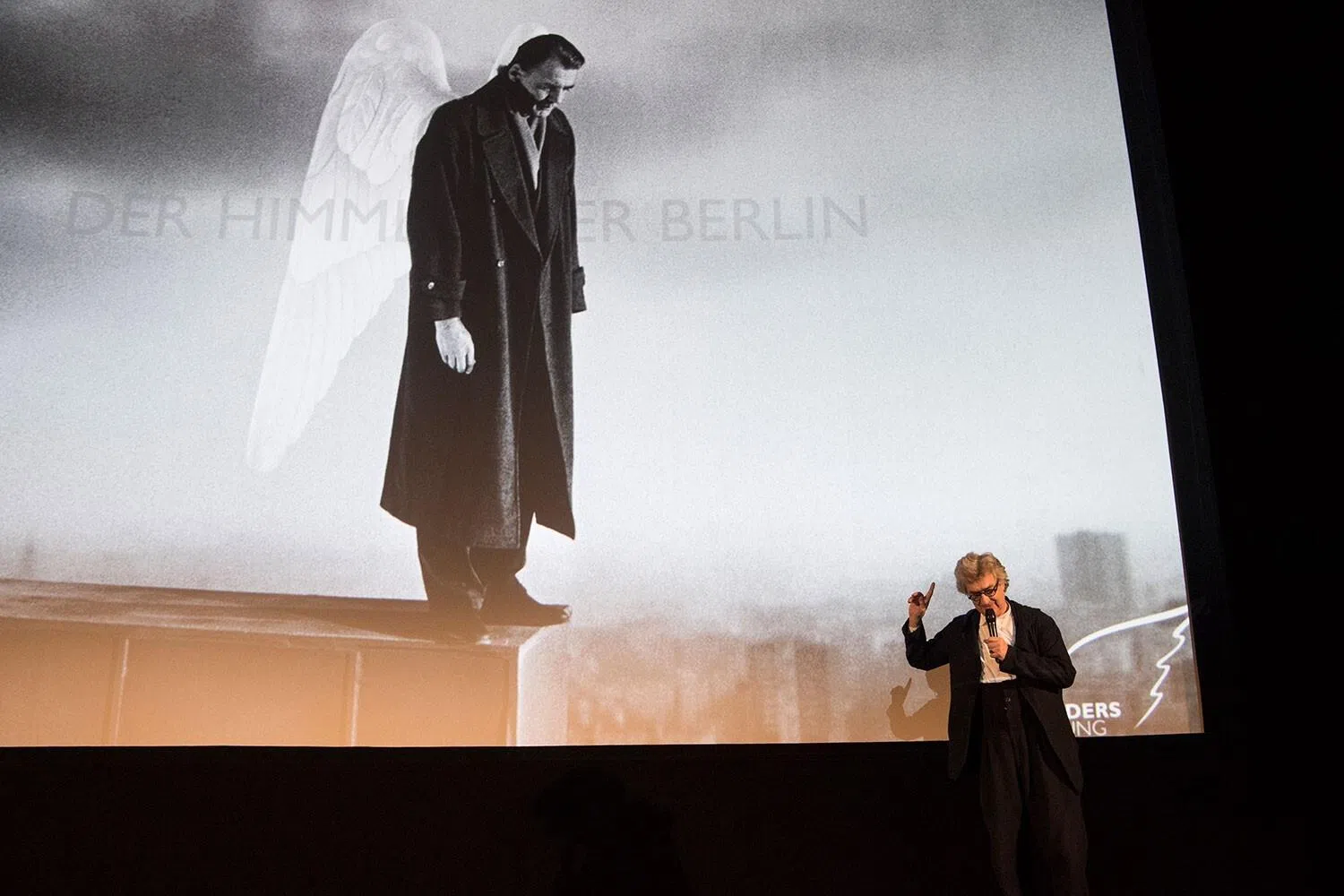 导演Wim Wenders（文温德斯，右）在2018年柏林影展推介电影《欲望之翼》。（取自柏林影展官网）