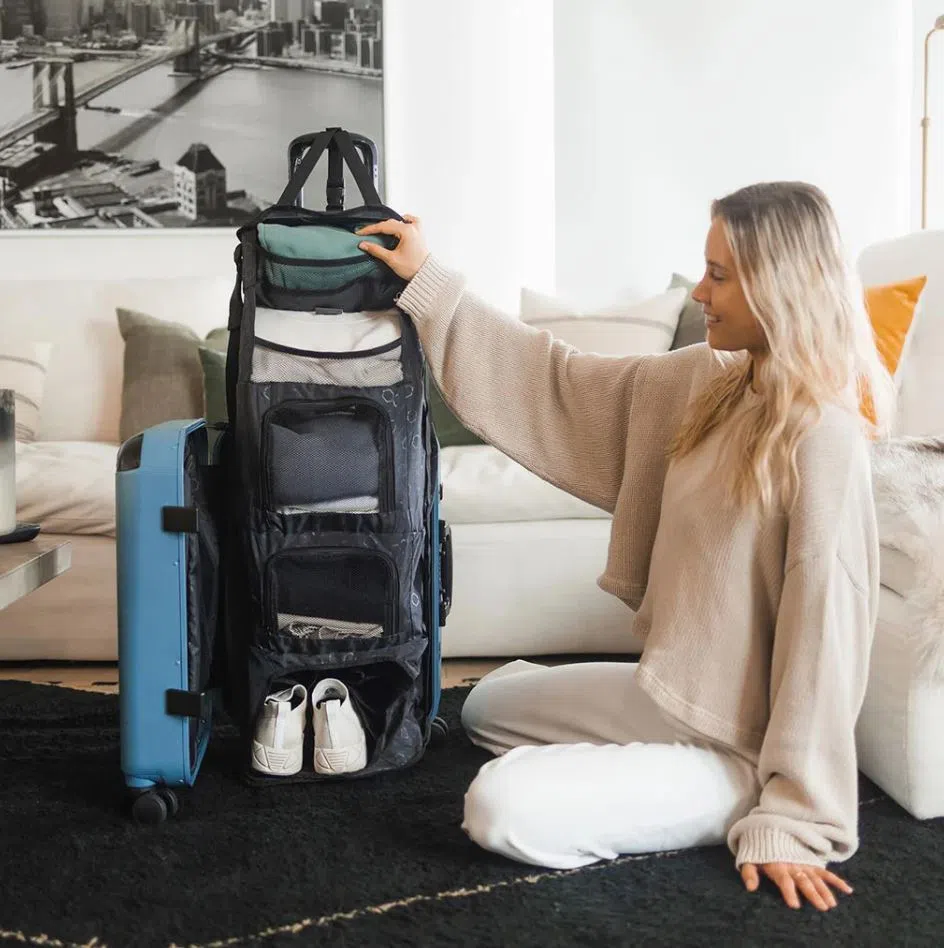 Solgaard旅行箱内有可拆卸分隔架系统。（取自品牌官网）